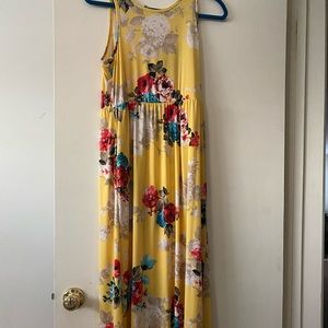 Egy mustard floral maxi dress large